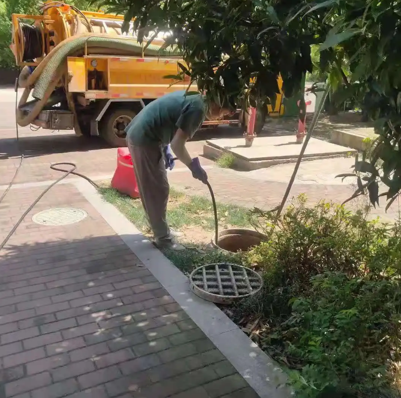 新郑市政排污管道清淤疏通——专业团队，让您全程省心！